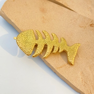 Vintage 18k gold stainless steel fishbone hair clip with hammered texture on stone