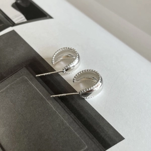 S925 sterling silver C-shaped stud earrings with vintage beaded texture and hallmarked pins