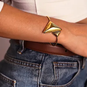 Minimalist Stainless Steel Geometric Triangle Open Cuff Bracelet For Women 18K Gold Plated PVD Jewelry Accessory Gift