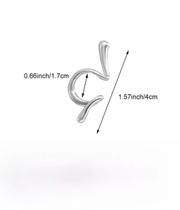 Silver snake-style ear cuff dimensions showing 4cm height and 1.7cm width on white background