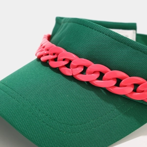 Visière de soleil verte nordique avec chaîne en acrylique rose pour mode d'extérieur