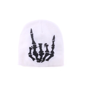 Bonnet en tricot blanc avec broderie main de squelette noire pour mode automne-hiver