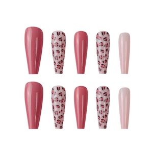 Set di unghie finte ballerina rosa e leopardate, forma a trapezio lungo con finitura lucida