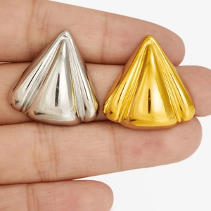 304 stainless steel 18K gold plated geometric triangular stud earrings with ribbed texture