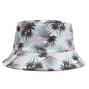 Bob blanc avec imprimé palmier tropical et effets de dégradé rose et bleu doux