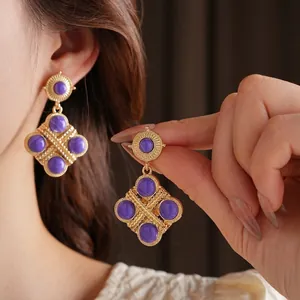 Orecchini vintage a rombo color oro e viola in stile barocco per un look di lusso