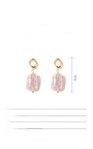 Detailed view of S925 silver 18K gold-plated baroque freshwater pearl earrings 4cm length