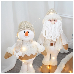 Dettaglio di Babbo Natale e pupazzo di neve telescopici in peluche con luci LED calde