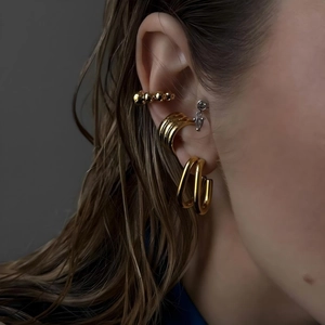 Minimalist Stainless Steel Ear Cuff Non Pierced 18K Gold Plated Multi Layer Ridged U Shaped Jewelry For Women