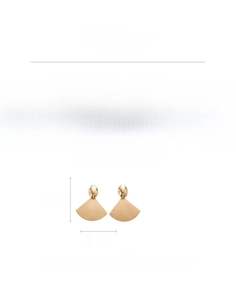 Detailed size and specs for brushed gold fan-shaped earrings with S925 silver needles