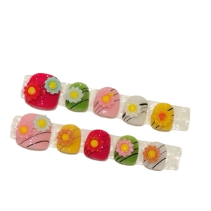 Handmade colorful cartoon flower press-on toe nails set for kids in pink and yellow