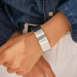 Minimalist wide polished silver cuff bracelet in stainless steel for women fashion