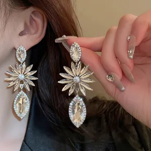 Elegant Long Flower Drop Earrings With Rhinestone Crystal And Silver Earring Post Floral Dangle For Women Party Wedding
