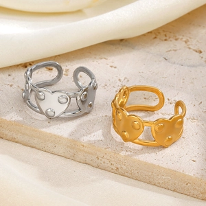 Bague En Acier Inoxydable Forme Coeur Ajustable Design Rivet Ajouré Bijou Mode Pour Femmes Style Punk Rétro