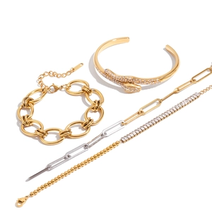 Parure de 4 bijoux or et argent avec bracelet serpent et chaînes à maillons pour femmes