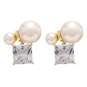 Boucles d'oreilles perles plaquées or avec pendentifs carrés en zircone de style 2-en-1