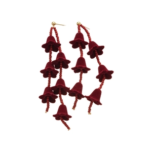 Boucles d'oreilles pendantes vintage fleurs velours bordeaux et perles rouges