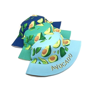 Lot de chapeaux de soleil enfants motif avocat en bleu marine, vert et bleu clair
