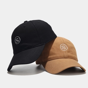 Classic cotton baseball caps with S embroidery in black and khaki colors