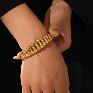 Fashionable gold plated stainless steel fishbone open cuff bracelet for women