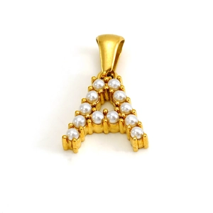 Collier en acier inoxydable doré avec pendentif lettre A orné de perles blanches