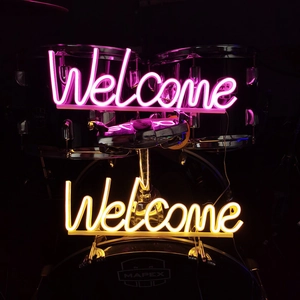 Enseignes néon LED Welcome rose et jaune chaud pour décoration murale et ambiance fête