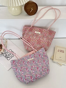 Sac fourre-tout en toile à motifs floraux avec de longues bretelles de style vintage