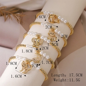 Dettaglio dei bracciali con ciondoli animali con misure di grandezza e specifiche di peso