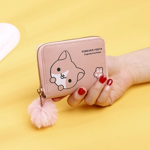Portafoglio corto da donna in pelle rosa con simpatico motivo animale e pompon