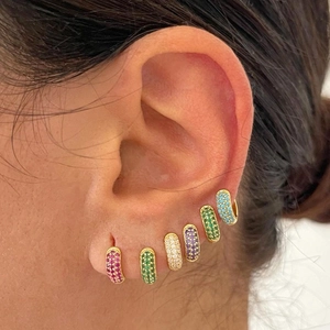 Bunte Zirkonia Huggie Hoop Ohrringe Kupfer 24K Vergoldet Rund Pave Fassung Luxus Mode Schmuck Für Damen