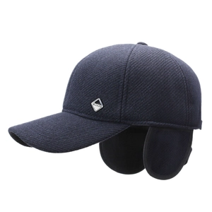 Dicke dunkelblaue Wollcap für Herren mit Ohrenschutz und Metall-Mode-Detail