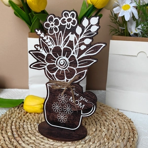 Detailed view of 'Love you MOM' wooden flower ornament with rustic wood grain finish