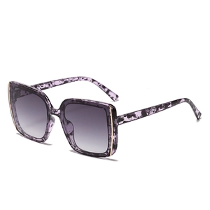 Retro square frame sunglasses in purple tortoiseshell with gradient grey lenses for women