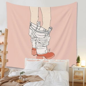 Détail de la tapisserie rose avec illustration de mode minimaliste et bottes orange