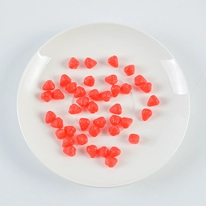 Mini-Erdbeeren aus PVC für DIY-Handyhüllen und dekorative Bastelarbeiten in Rot