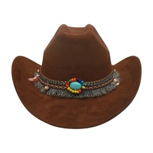 Detailansicht brauner Cowboyhut mit Ethno-Flechtband, Türkisstein und Quastenverzierung
