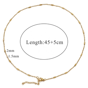 Détail de la chaîne en acier inoxydable plaqué or 18k avec mesures de 45+5cm