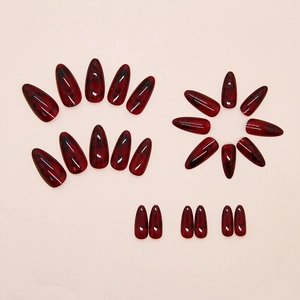 Dunkelrote Stiletto-Nägel zum Aufkleben mit eleganter schwarzer Marmor-Rauchtextur, 24 Stück