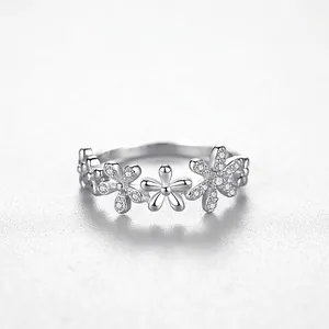 S925 sterling silver daisy flower ring with sparkling diamonds for women jewelry