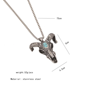 Spécifications du collier tête de taureau : chaîne 75cm, acier inoxydable et turquoise