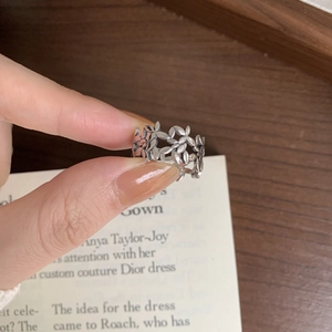 S925 sterling silver vintage leaf ring with an open design and intricate cutout details