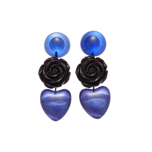 Boucles d'oreilles pendantes fleurs et cœurs en résine avec perles bleues