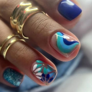 Morandi Blue Floral Press On Nails Glitter Ripple Glossy Short Square Shape Artificial False Nails For Women Elegant