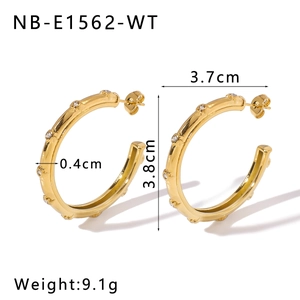 Detailed dimension guide for gold C-shaped earrings with micro-inlaid rhinestones