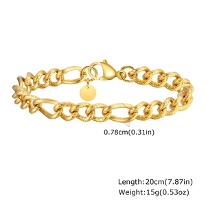 Detail of 18K gold figaro chain bracelet with dimensions 0.78cm width and 20cm length