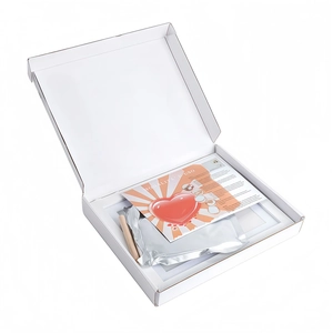 DIY Baby oder Haustier Pfotenabdruck Set mit Holzroller und Ton in weißer Geschenkbox