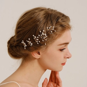 Épingles à cheveux dorées avec perles blanches pour coiffures de mariage chic