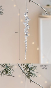 Dettaglio addobbo natalizio a ghiacciolo da 25cm in cristallo trasparente per decoro albero