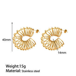 Detail of 40mm stainless steel spiral hoop earrings with 18k gold plating dimensions
