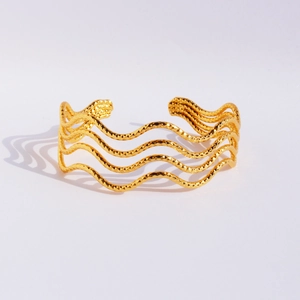 Fashion Multi Layer Wave Pattern Hollow Open Cuff Bangle For Women Trendy Gold Plated Copper Commuter Jewelry Accessory